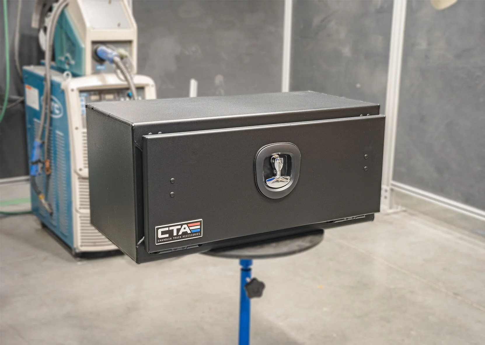 Underbody Carbon Steel Toolbox - 14x16x30 - Image 3