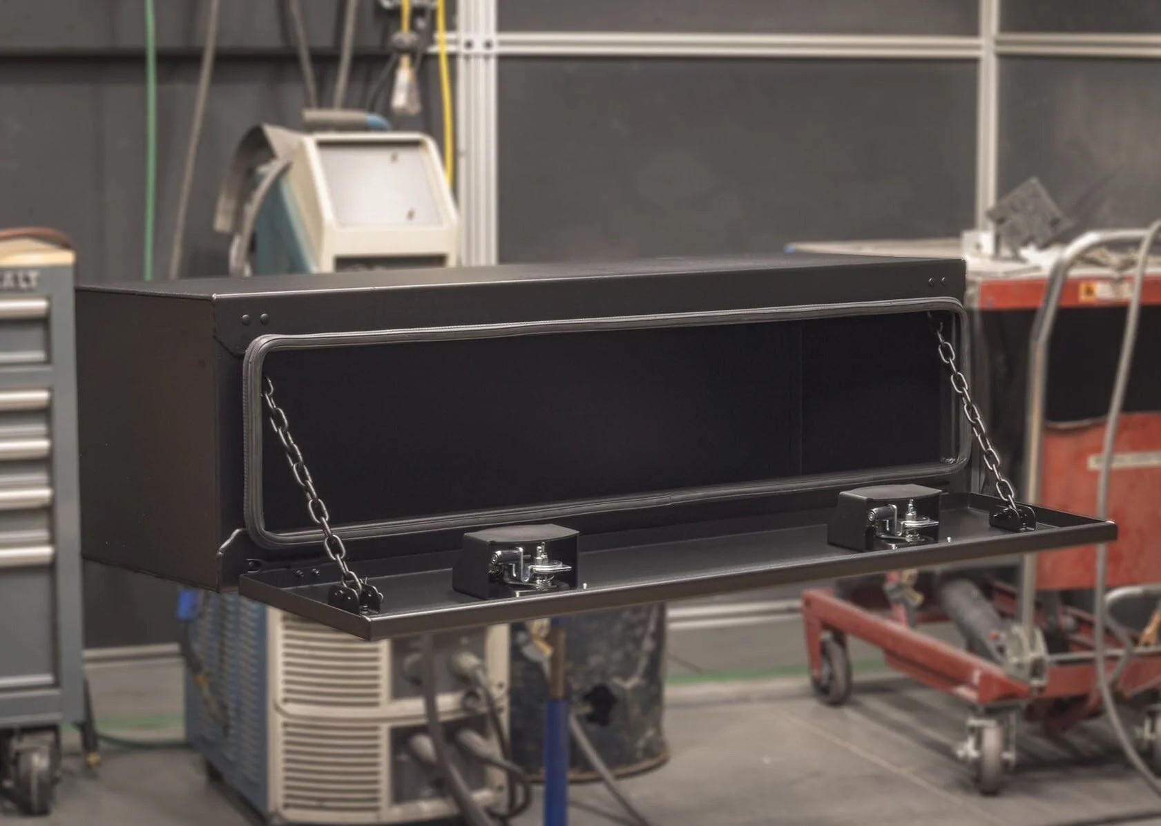 Underbody Carbon Steel Toolbox - 14x16x48 - Image 4