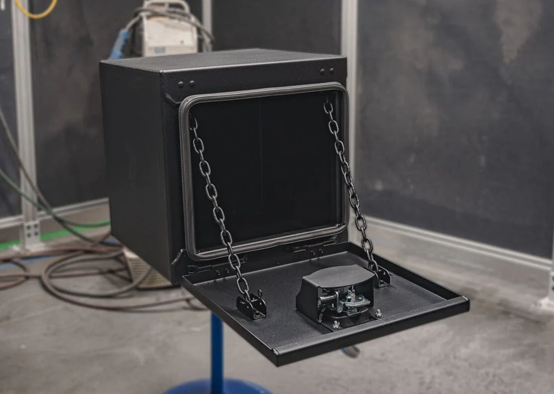Underbody Carbon Steel Toolbox - 18x18x18 - Image 4