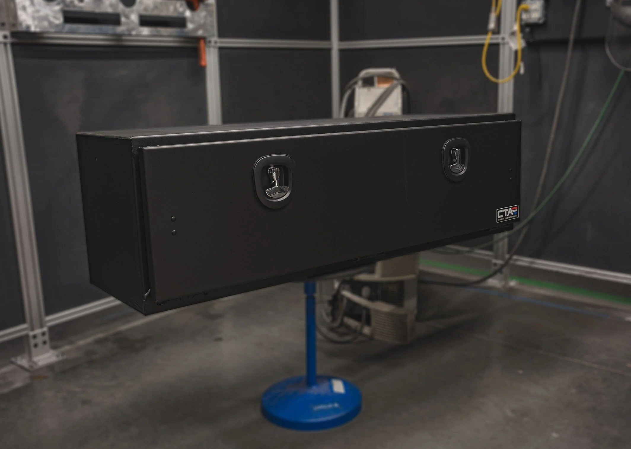 Underbody Carbon Steel Toolbox - 18x18x60 - Image 3